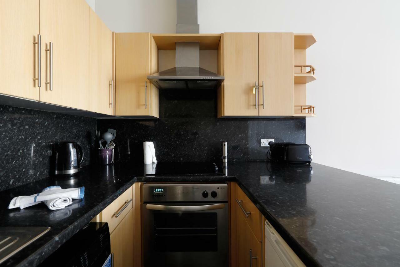 Great 2 Bedroom Apt By The Beach And Town Brighton Exterior photo
