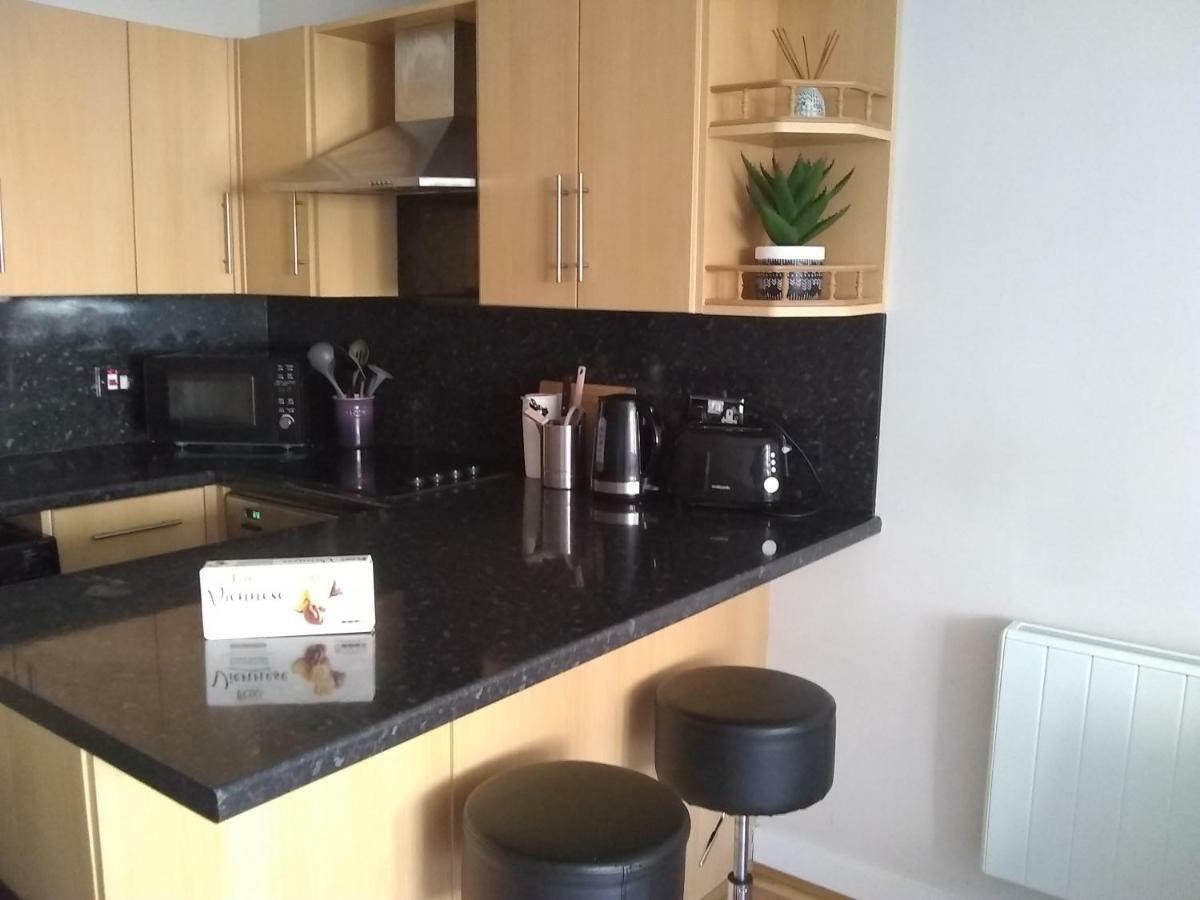 Great 2 Bedroom Apt By The Beach And Town Brighton Exterior photo